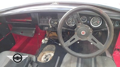 Lot 4 - 1977 MG B