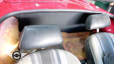 Lot 4 - 1977 MG B