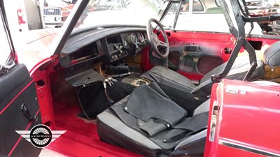 Lot 4 - 1977 MG B
