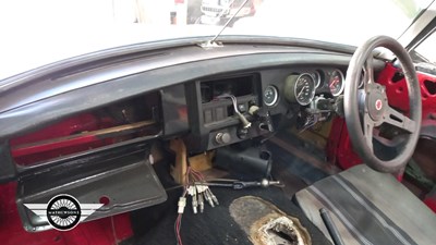 Lot 4 - 1977 MG B