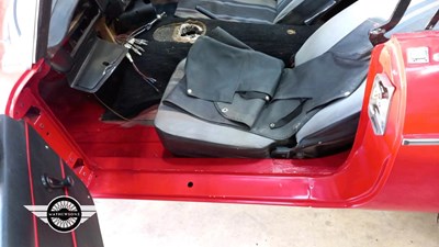 Lot 4 - 1977 MG B