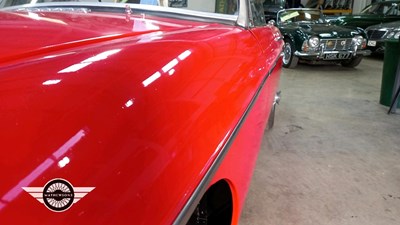 Lot 4 - 1977 MG B