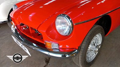 Lot 4 - 1977 MG B