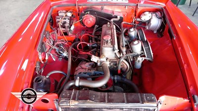 Lot 4 - 1977 MG B