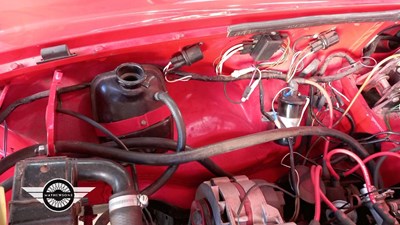 Lot 4 - 1977 MG B