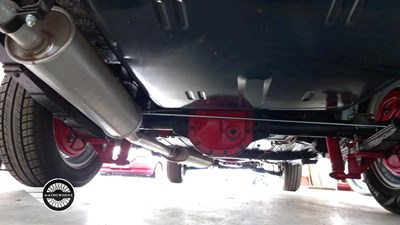 Lot 4 - 1977 MG B