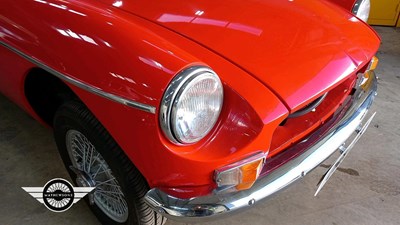 Lot 4 - 1977 MG B