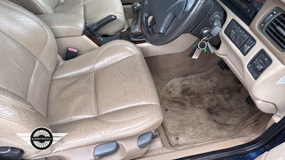 Lot 21 - 2003 VOLVO C70 T