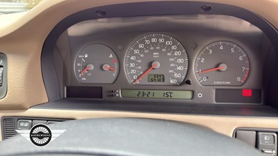 Lot 21 - 2003 VOLVO C70 T