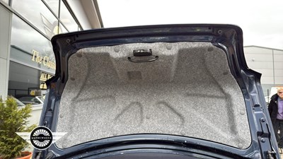 Lot 21 - 2003 VOLVO C70 T