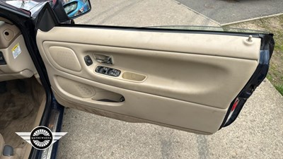Lot 21 - 2003 VOLVO C70 T