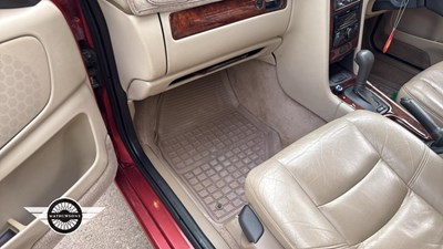 Lot 550 - 1998 VOLVO S70 20V AUTO