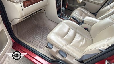 Lot 550 - 1998 VOLVO S70 20V AUTO