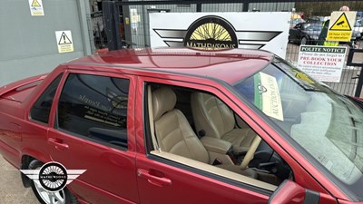 Lot 550 - 1998 VOLVO S70 20V AUTO