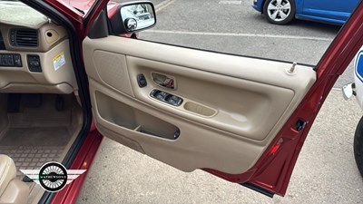 Lot 550 - 1998 VOLVO S70 20V AUTO