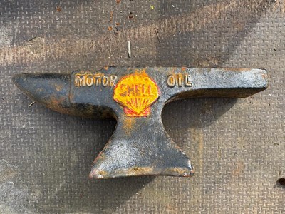 Lot 439 - OLD SHELL MOTOR OIL ANVIL 9" X 4"