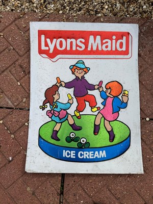 Lot 487 - LYONS MAID ICE CREAM TIN SIGN 24" X 18"