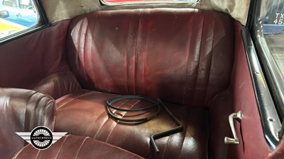 Lot 814 - 1937 FORD