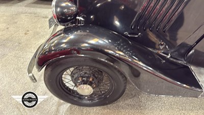 Lot 814 - 1937 FORD