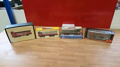 Lot 281 - SELECTION OF DIE CAST MODEL TRUCKS