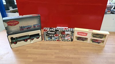 Lot 383 - SELECTION OF DIE CAST MODEL TRUCKS