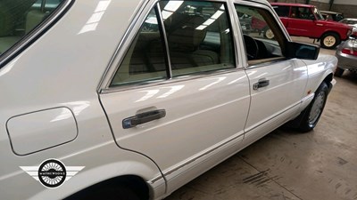 Lot 6 - 1989 MERCEDES 500 SE AUTO