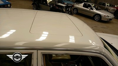 Lot 6 - 1989 MERCEDES 500 SE AUTO