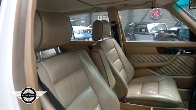 Lot 6 - 1989 MERCEDES 500 SE AUTO