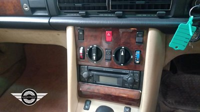 Lot 6 - 1989 MERCEDES 500 SE AUTO