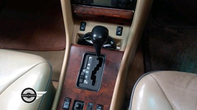 Lot 6 - 1989 MERCEDES 500 SE AUTO