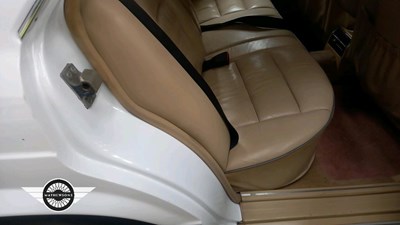 Lot 6 - 1989 MERCEDES 500 SE AUTO