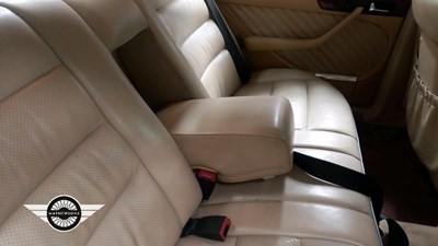 Lot 6 - 1989 MERCEDES 500 SE AUTO
