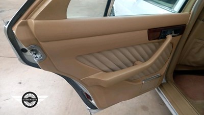 Lot 6 - 1989 MERCEDES 500 SE AUTO