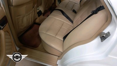 Lot 6 - 1989 MERCEDES 500 SE AUTO