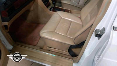 Lot 6 - 1989 MERCEDES 500 SE AUTO
