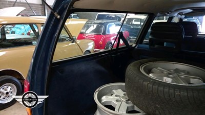 Lot 588 - 1993 VOLVO 240 SE AUTO