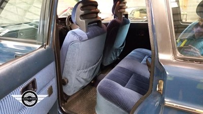 Lot 588 - 1993 VOLVO 240 SE AUTO