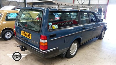 Lot 588 - 1993 VOLVO 240 SE AUTO