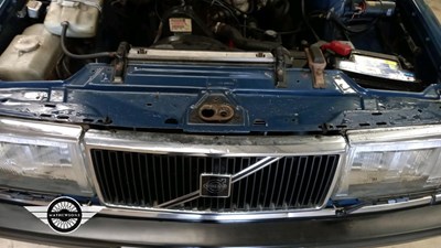 Lot 588 - 1993 VOLVO 240 SE AUTO
