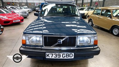 Lot 588 - 1993 VOLVO 240 SE AUTO