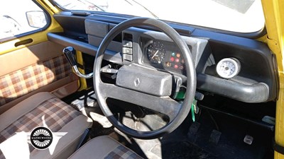 Lot 794 - 1984 RENAULT 4 GT L