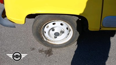 Lot 794 - 1984 RENAULT 4 GT L