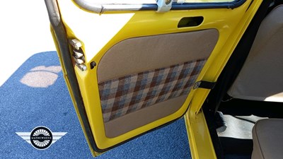 Lot 794 - 1984 RENAULT 4 GT L