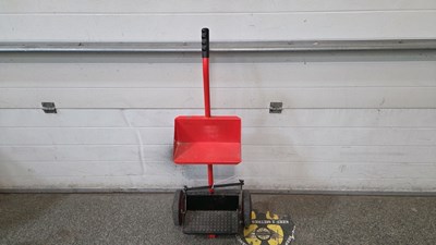 Lot 355 - BATTERY TROLLEY