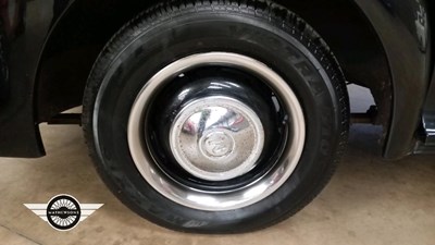 Lot 442 - 1954 MORRIS OXFORD