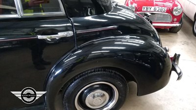 Lot 442 - 1954 MORRIS OXFORD