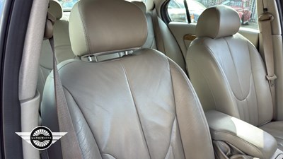 Lot 16 - 1999 JAGUAR S-TYPE V6 AUTO