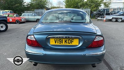 Lot 16 - 1999 JAGUAR S-TYPE V6 AUTO