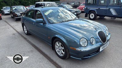 Lot 16 - 1999 JAGUAR S-TYPE V6 AUTO