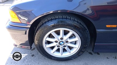 Lot 220 - 1997 BMW 328I CABRIO